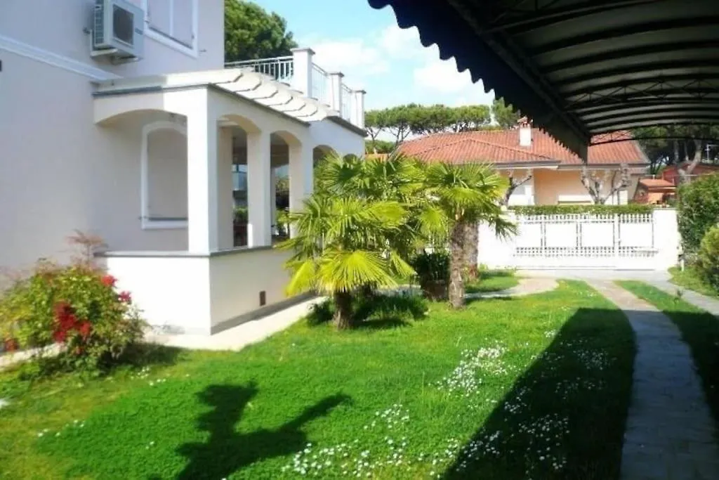 Villa Paolo Forte dei Marmi Italy